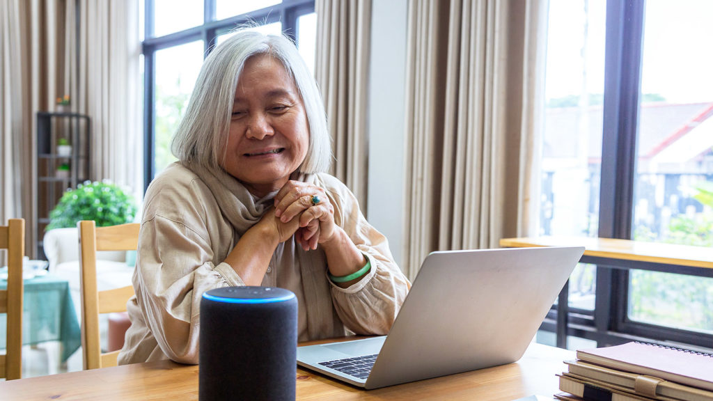 Education, gender are factors in seniors’ tech literacy, study finds