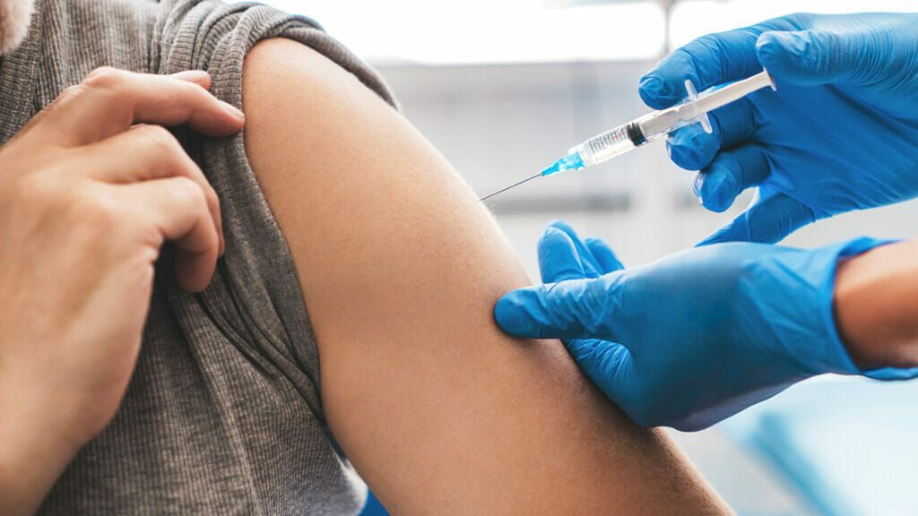 Employer COVID-19 vaccine mandates significantly increase uptake with little effect on staffing: study